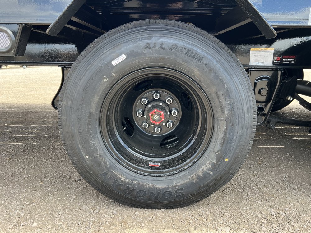 102"x32' Load Trail Equipment