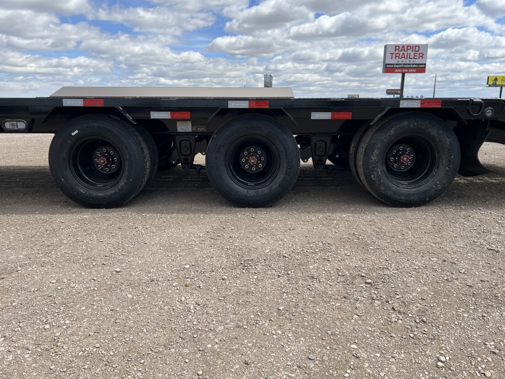 102"x32' Load Trail Equipment