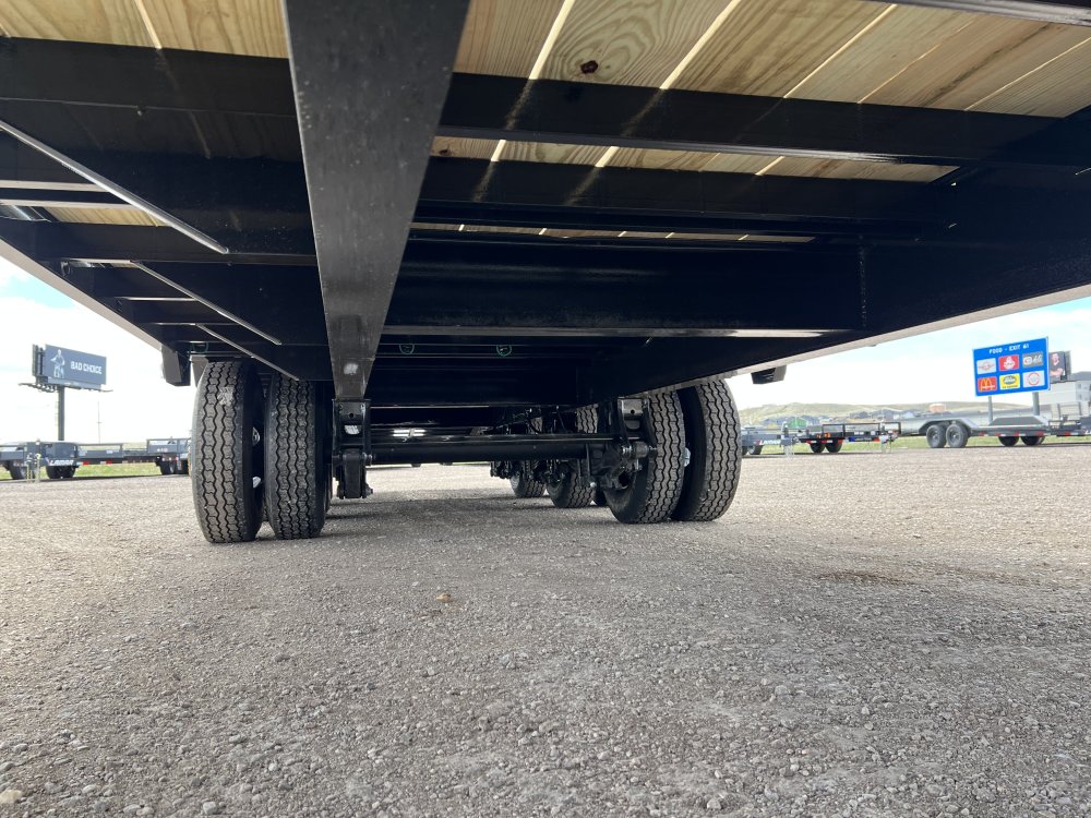 102"x32' Load Trail Equipment