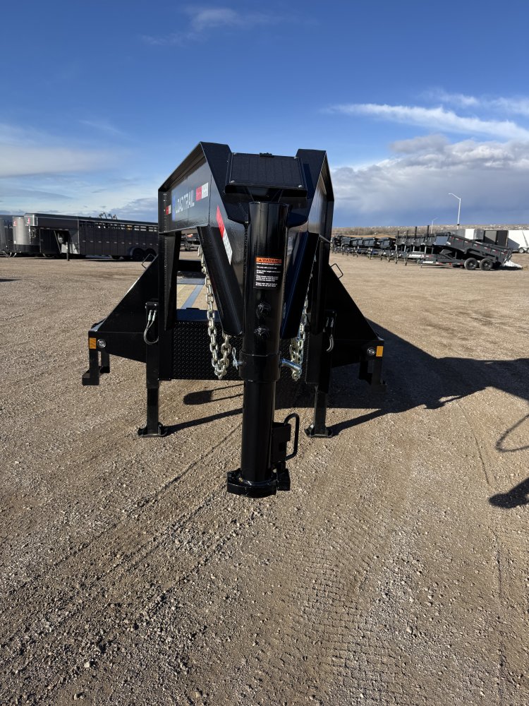 102"x32' Load Trail Equipment