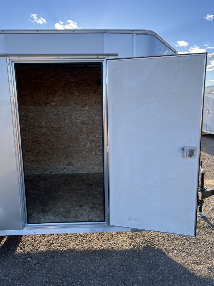 6'x10' R & M Mfg. Inc Enclosed Cargo