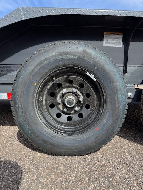 102"x24' Lamar Equipment