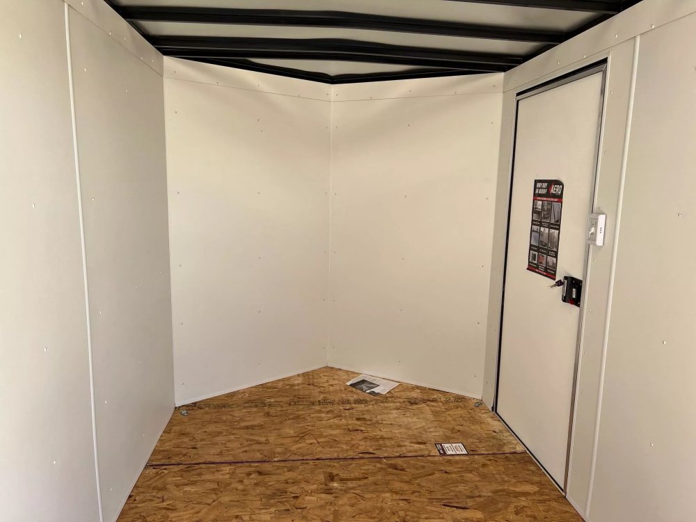 x AERO Enclosed Cargo