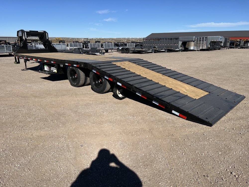 102"x32' Load Trail Equipment