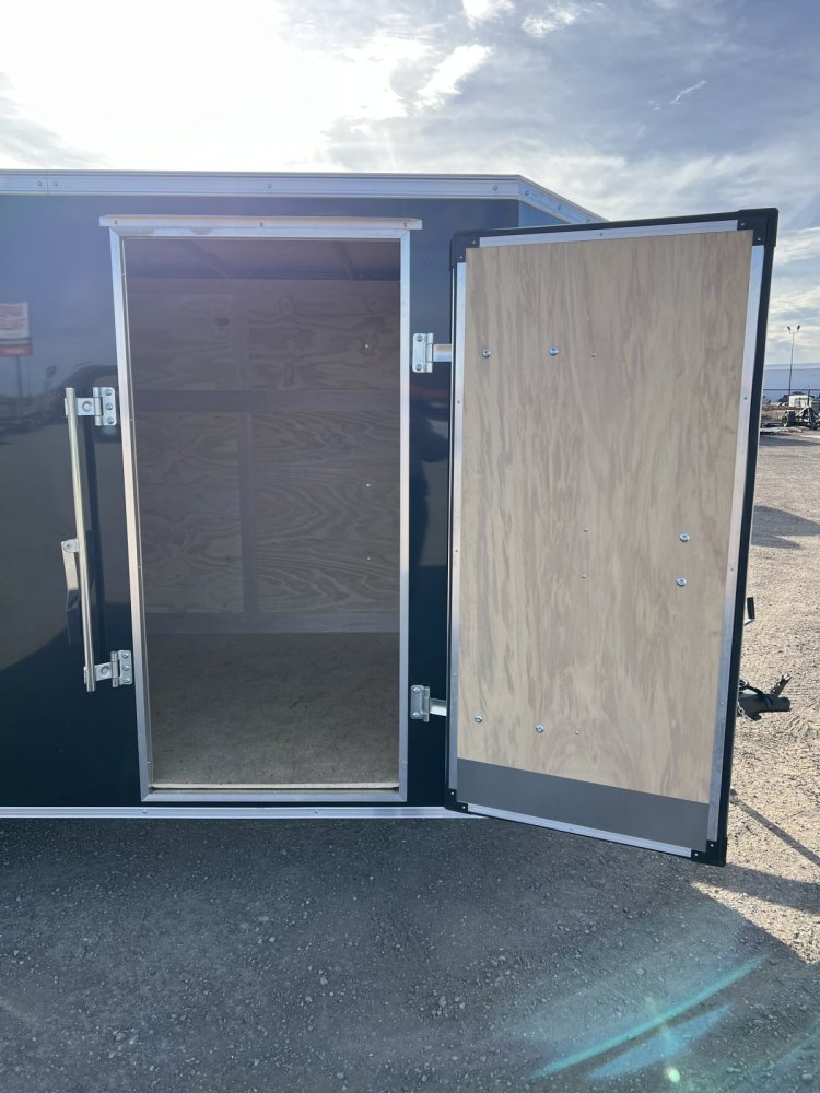 6'x12' Cross Enclosed Cargo