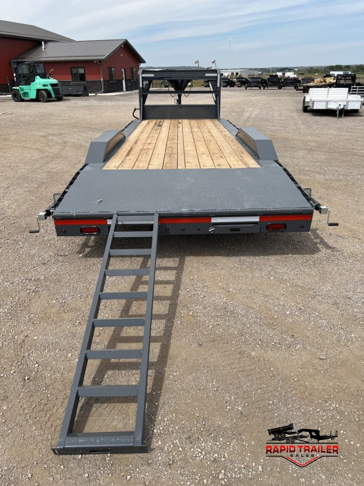102"x24' Lamar Trailers Equipment