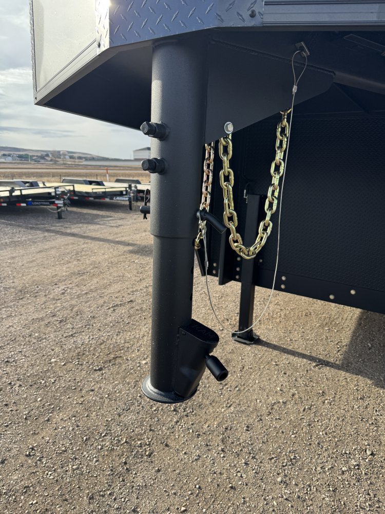 8.5'x32' AERO Enclosed Cargo