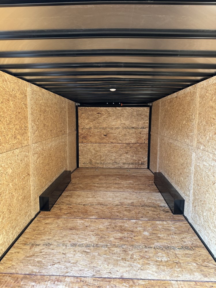 8.5'x32' AERO Enclosed Cargo
