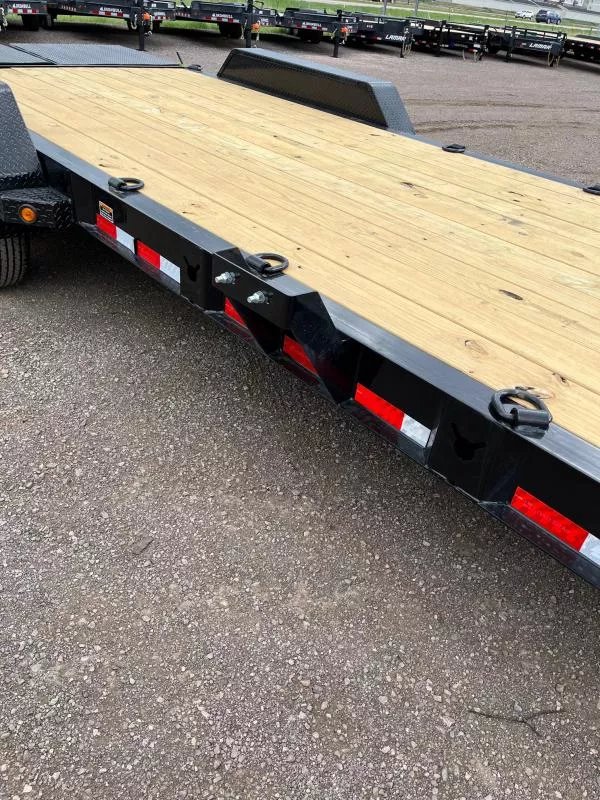 x Load Trail Equipment
