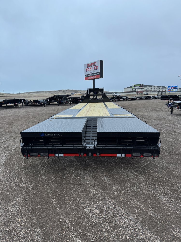 102"x32' Load Trail Equipment