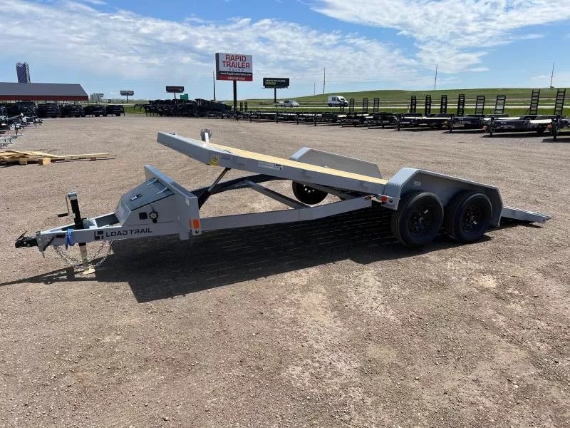 x Load Trail Equipment