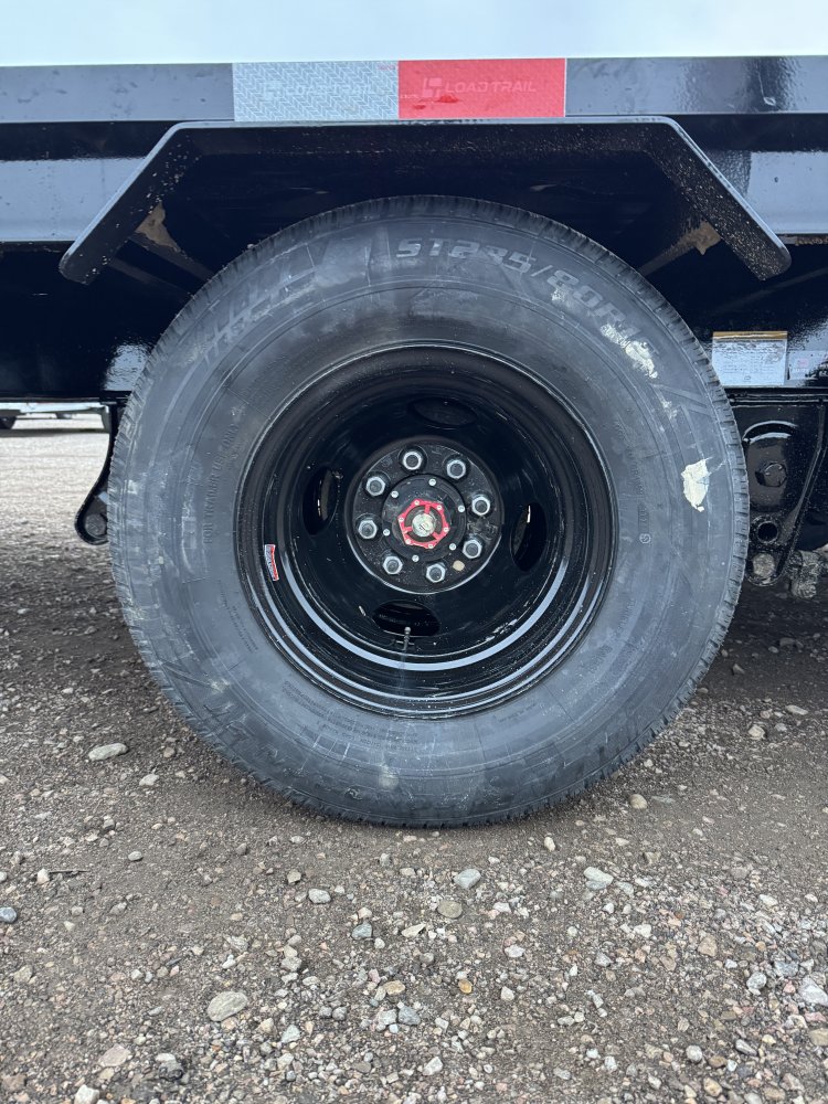 102"x32' Load Trail Equipment