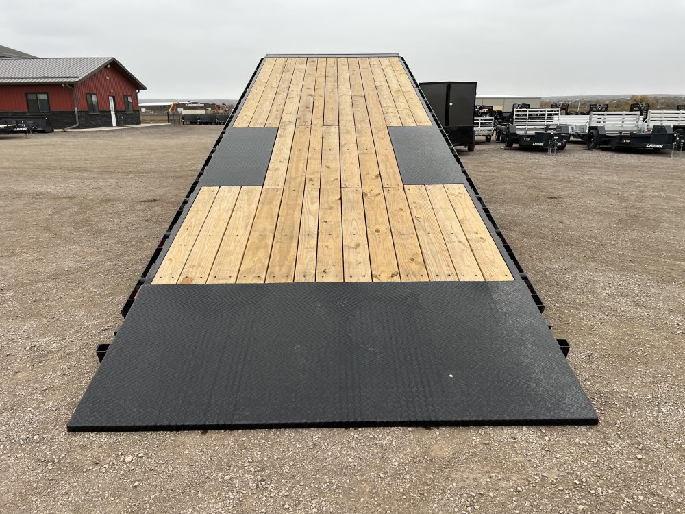 102"x28' Load Trail Equipment
