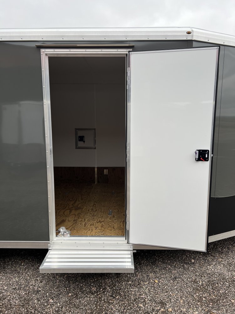 7.5'x23' NEO Enclosed Cargo