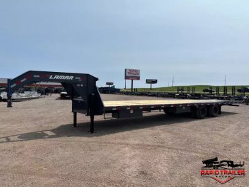 x Lamar Trailers Equipment