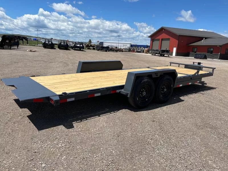 x Lamar Trailers Equipment