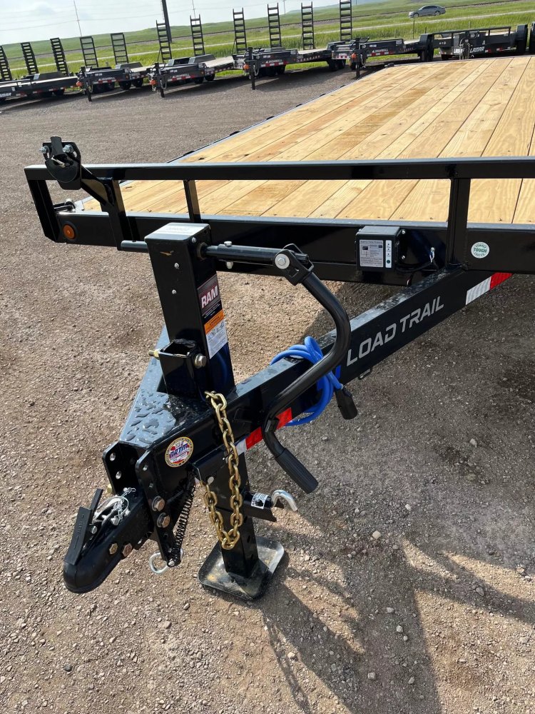 x Load Trail Equipment