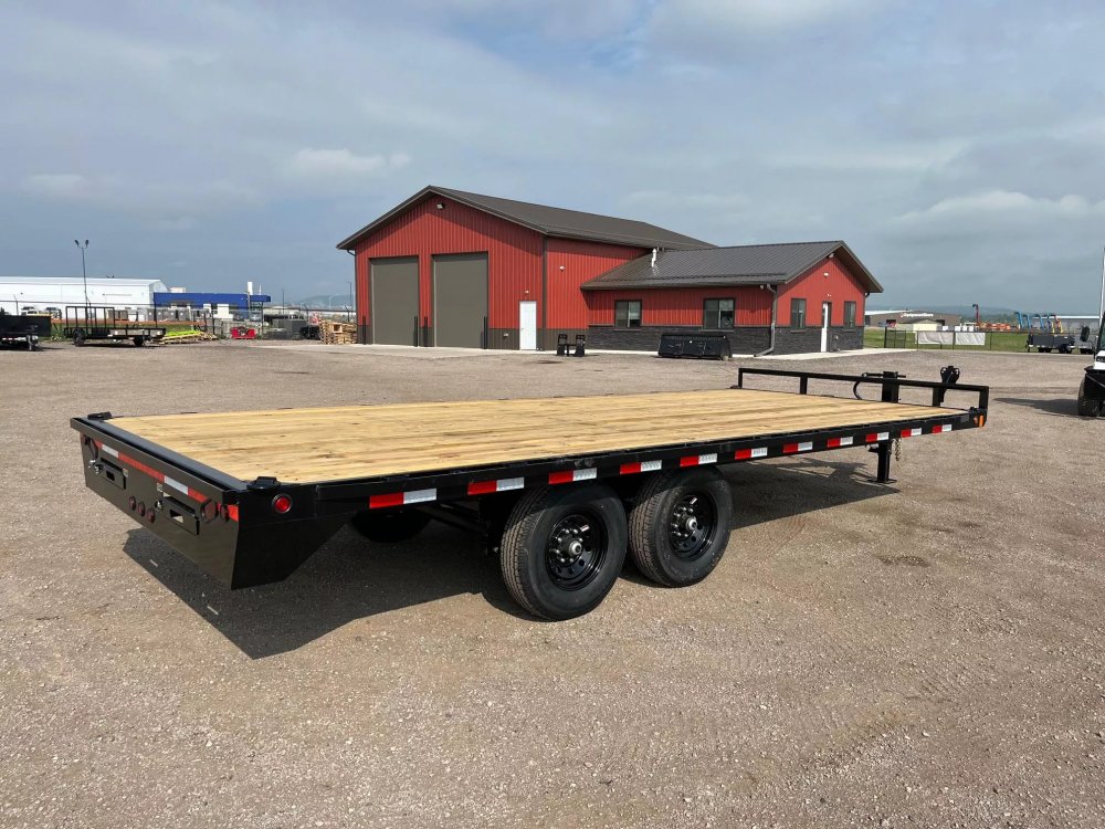 x Load Trail Equipment