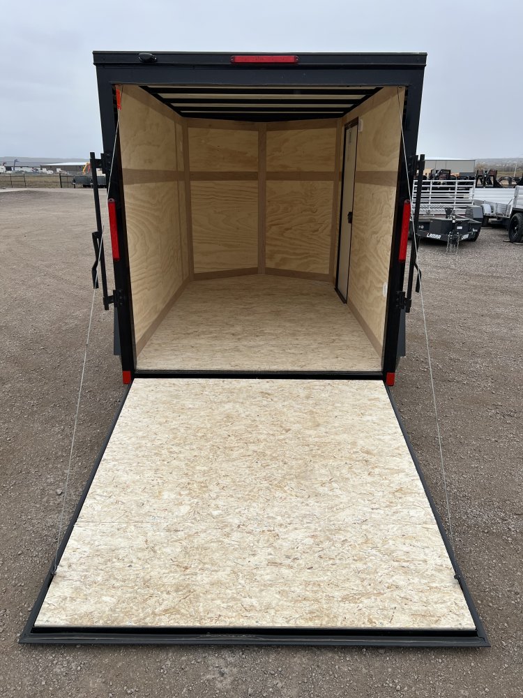 6'x10' Cross Enclosed Cargo