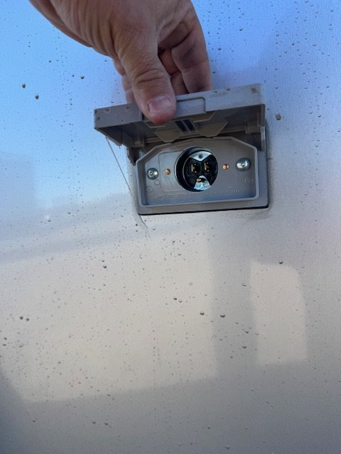 7.5'x16' NEO Enclosed Cargo