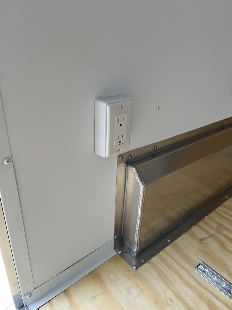 7.5'x14' NEO Enclosed Cargo