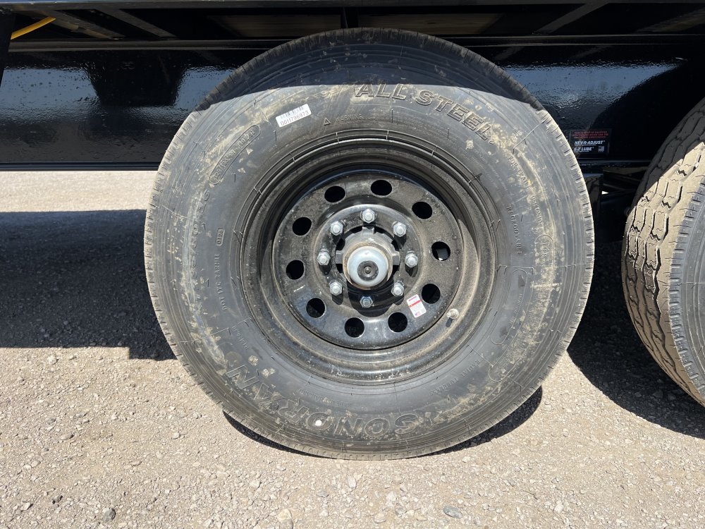 102"x32' Load Trail Equipment