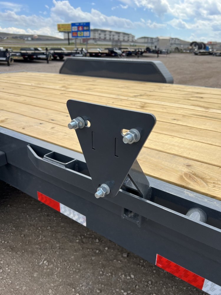 83"x20' Lamar Equipment