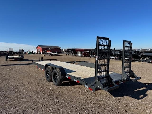 x Lamar Trailers Equipment