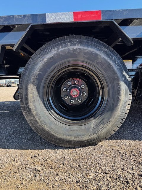 102"x32' Load Trail Equipment