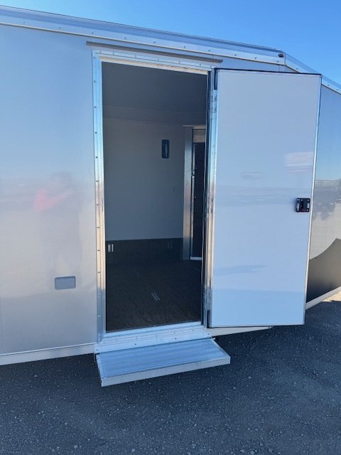 7.5'x29' NEO Trailers Enclosed Cargo