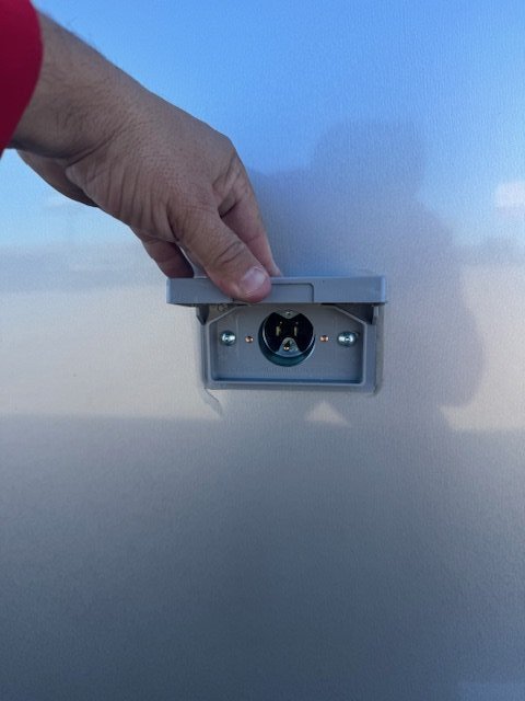 7.5'x29' NEO Trailers Enclosed Cargo