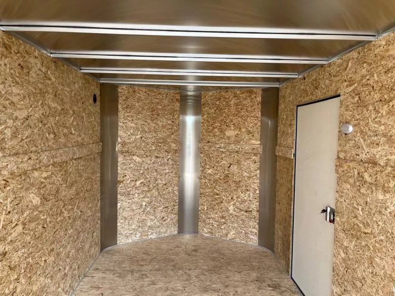 x R & M Mfg. Inc Enclosed Cargo