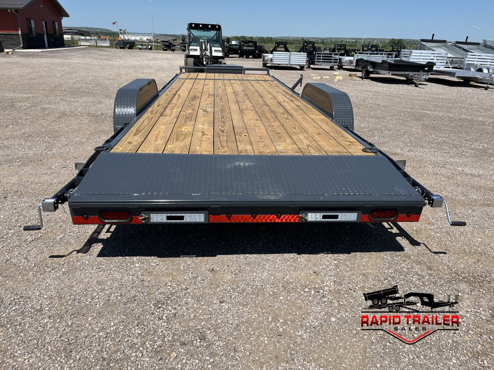 83"x24' Lamar Trailers Equipment