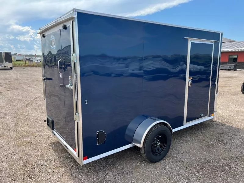 x R & M Mfg. Inc Enclosed Cargo