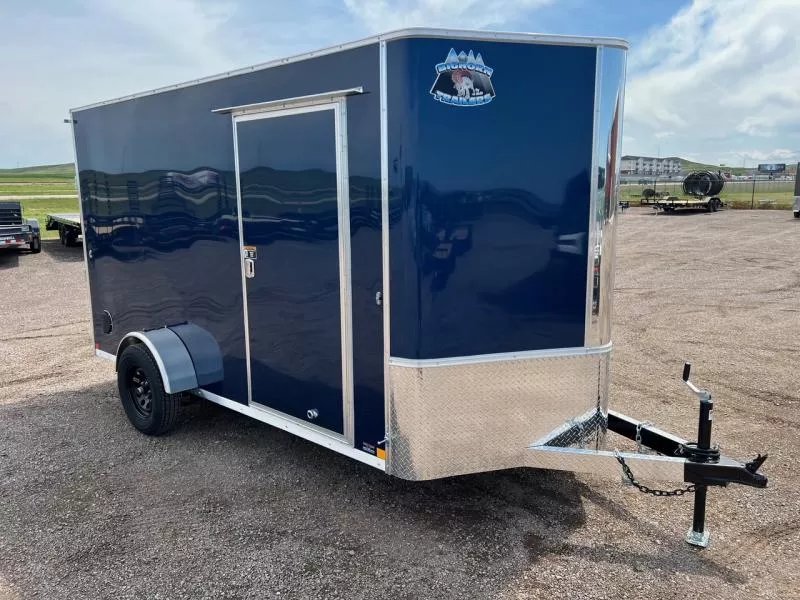x R & M Mfg. Inc Enclosed Cargo