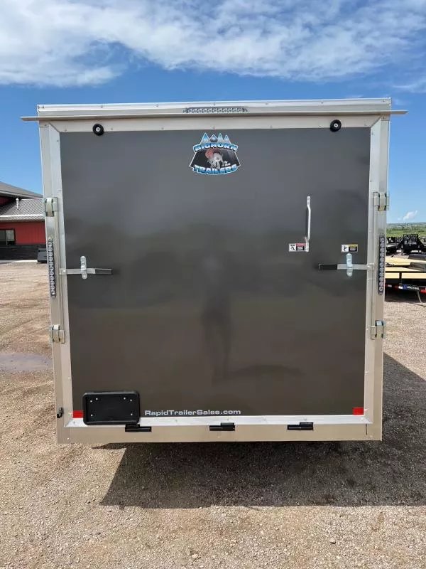 x R & M Mfg. Inc Enclosed Cargo