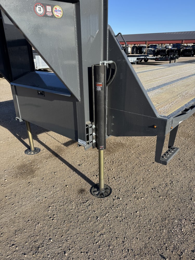 102"x32' Lamar Equipment