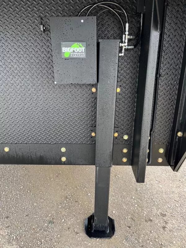 x AERO Enclosed Cargo