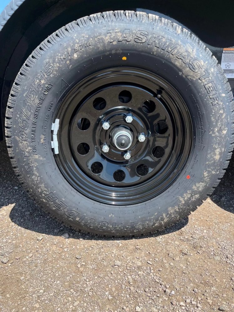 x Lamar Trailers Equipment