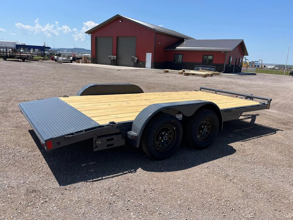 x Lamar Trailers Equipment