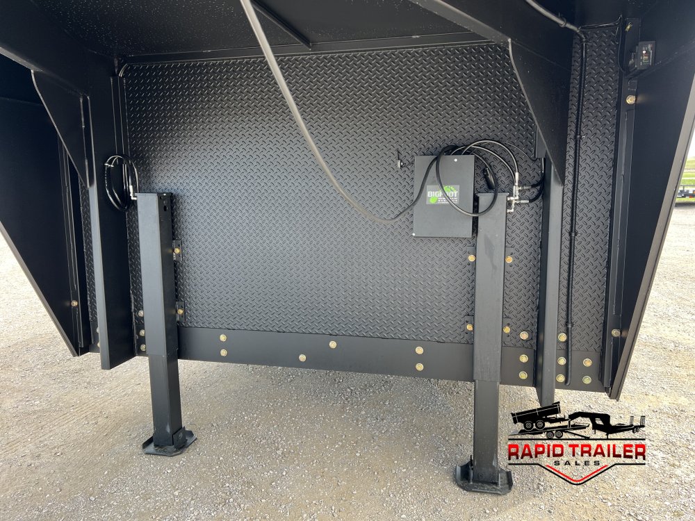 8' 6"x40' AERO Enclosed Cargo