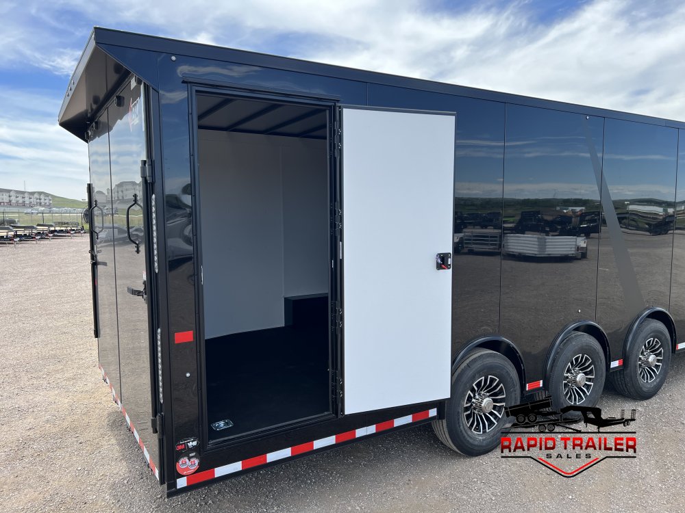 8' 6"x40' AERO Enclosed Cargo