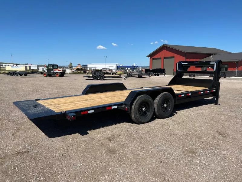 x Load Trail Equipment