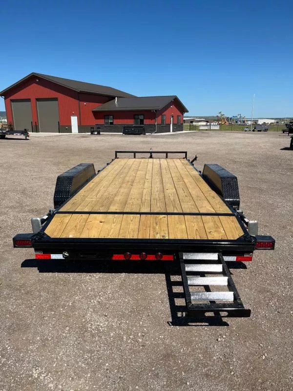 x Load Trail Equipment