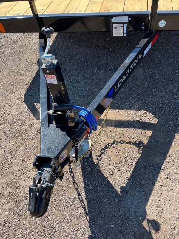 x Load Trail Equipment