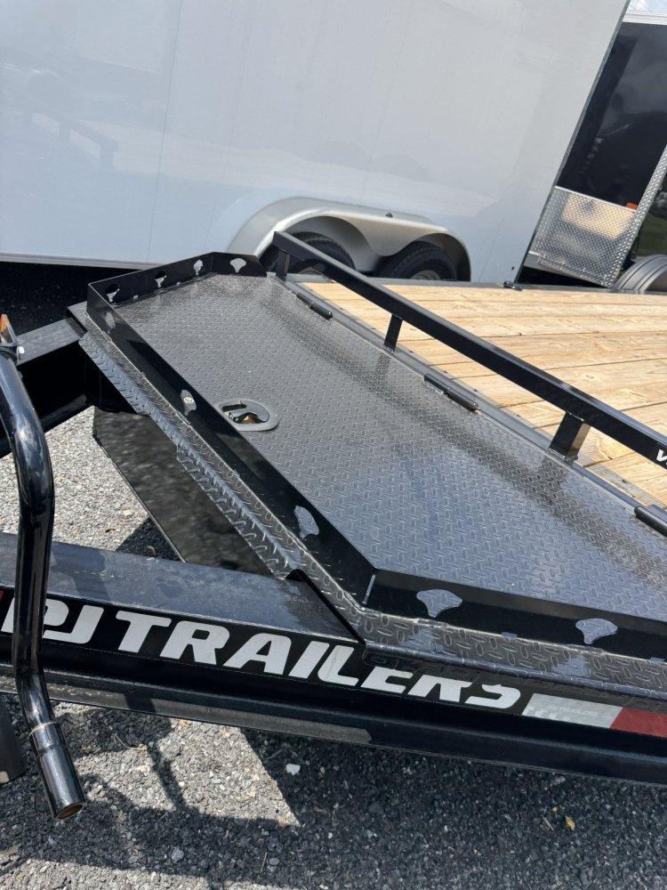7x22 PJ Trailers Equipment