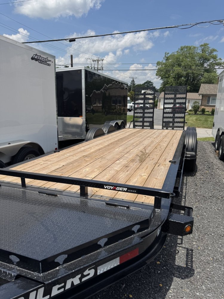 7x22 PJ Trailers Equipment