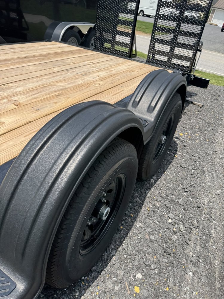 7x22 PJ Trailers Equipment