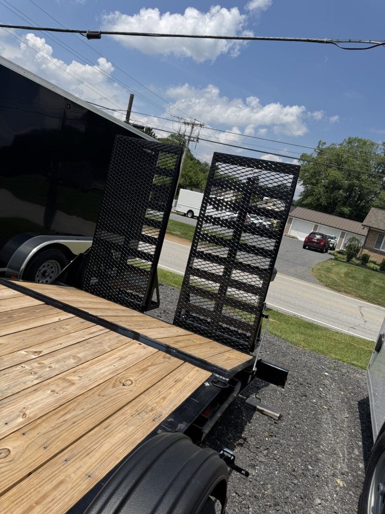 7x22 PJ Trailers Equipment