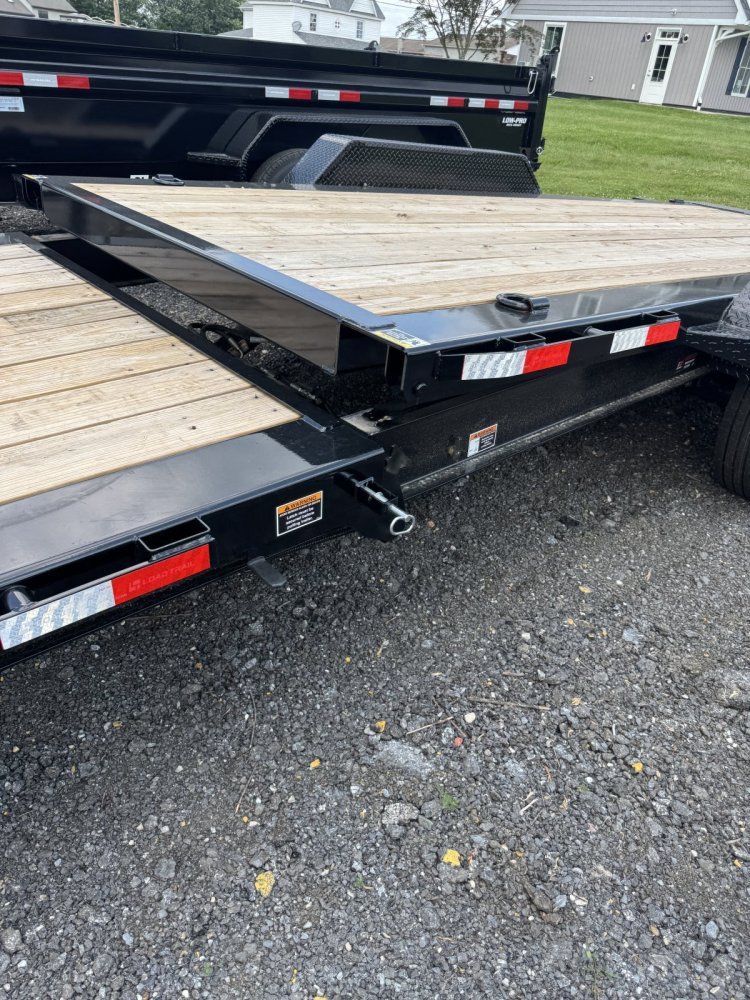7x20 Load Trail Tilt Deck